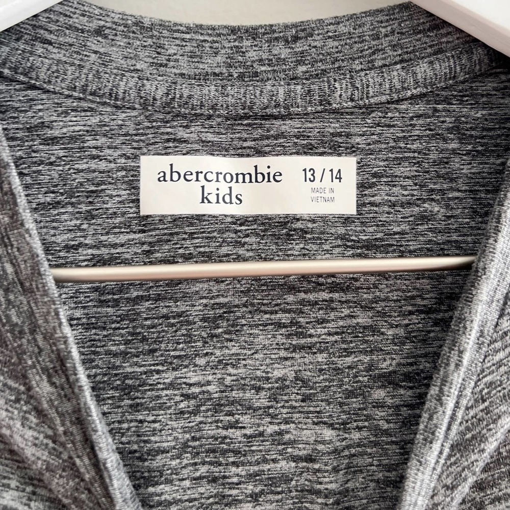 Abercrombie Kids Activewear Short Sleeve Shirt (Size 13/14) - Picture 4 of 4